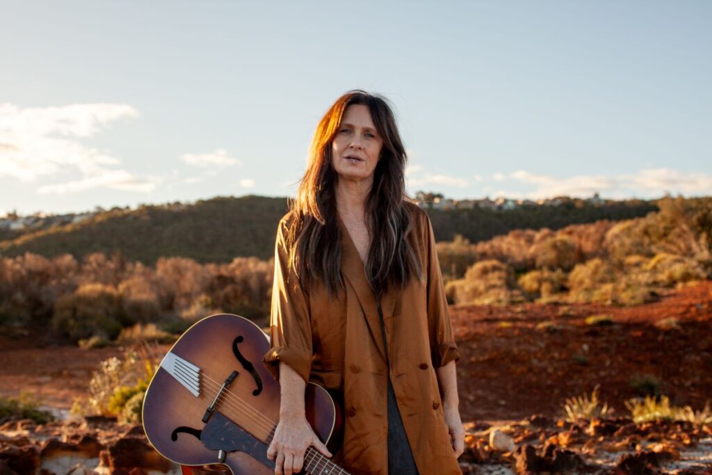 Kasey Chambers (credit Chloe Isaac)