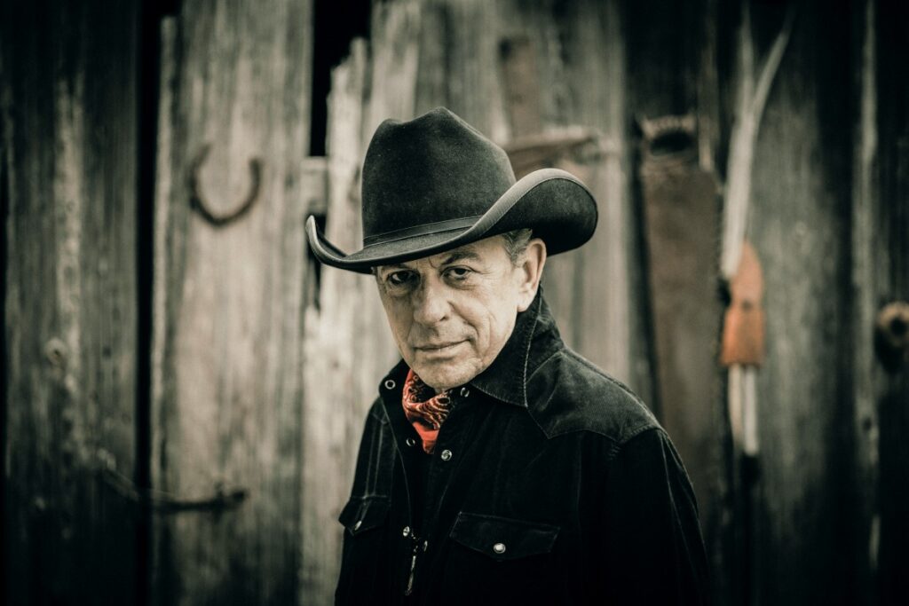 Joe Ely (credit Barbara FG)